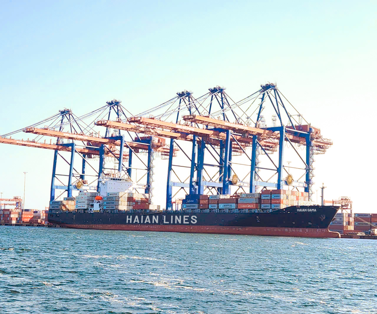 Hai An successfully took delivery of a 3,500 TEU container vessel