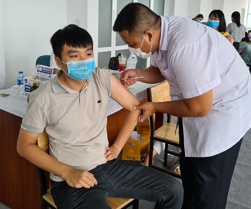Hải An Group tổ chức tiêm vắc xin Covid-19 cho người lao động