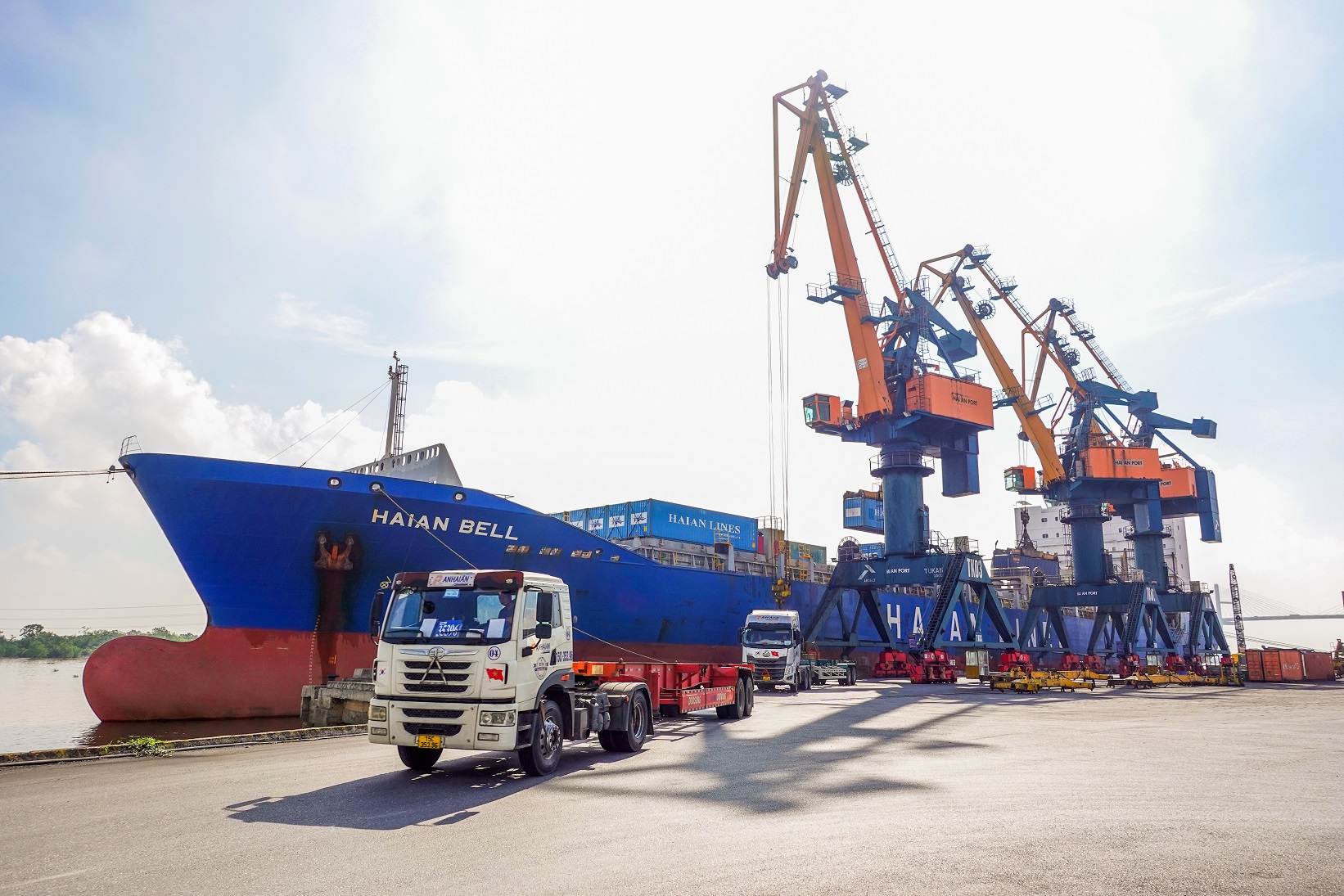 Expanding Intra-Asia Shipping Network, HAH Launches New Service to Lianyungang Port – China