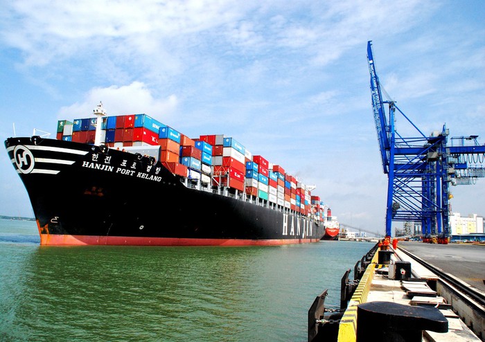 Năm 2020 Sản lượng container thông qua toàn bộ hệ thống cảng biển của Trung Quốc vẫn tăng 1%.